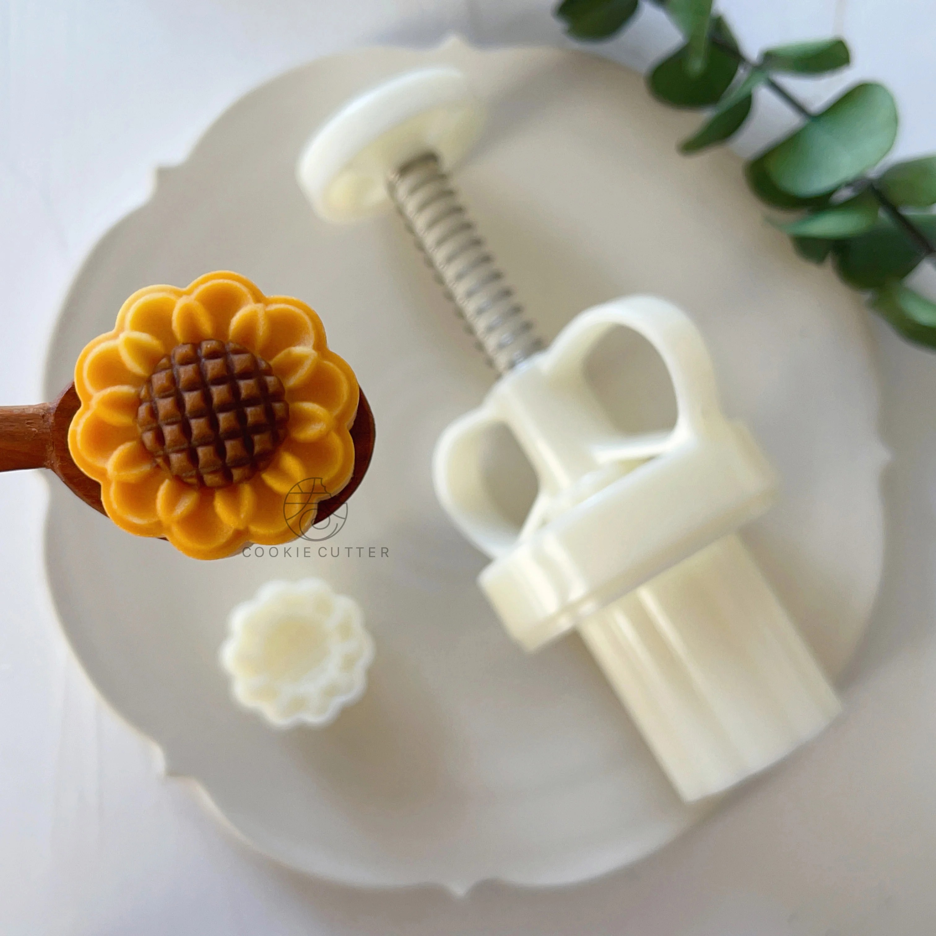 20g Mini Sunflower Shape Moonc - огляд і ціна Bunny Cake Mold